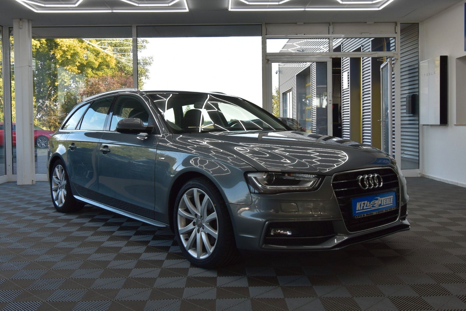 Audi A4 Ambition 3 x S-line AHK SHZ Automatik 8xRäder
