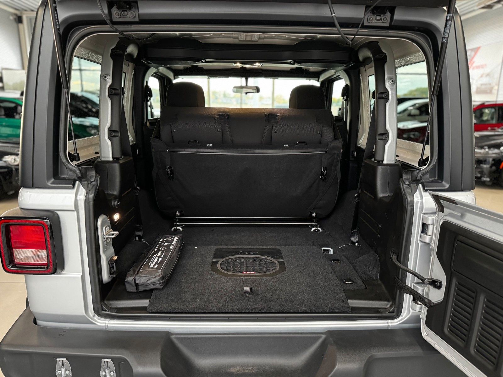 Fahrzeugabbildung Jeep Wrangler WILLYS 2.0 T-GDI 4x4 AHK GARANTIE*