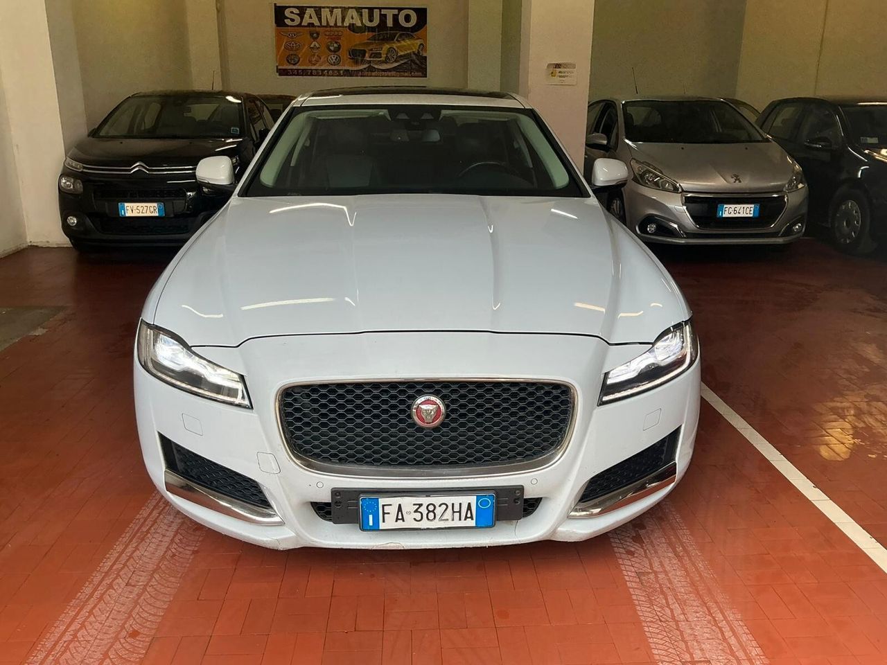 JAGUAR XF