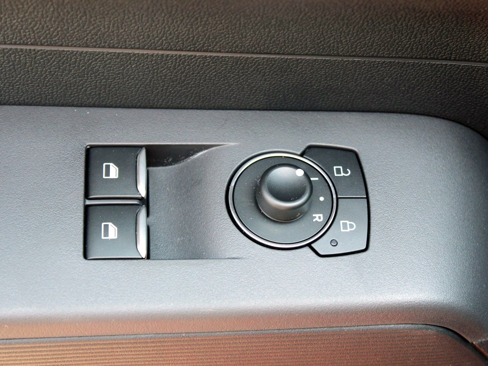 Fahrzeugabbildung Ford Tourneo Courier Trend