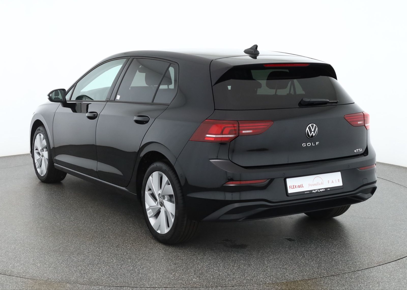 Volkswagen Golf VIII 1.5 eTSI DSG LED ACC Kamera imagem 3