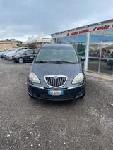 Lancia MUSA 1.3 Multijet 90 CV cambio automatico - Lancia MUSA mit Halbautomatikschaltung