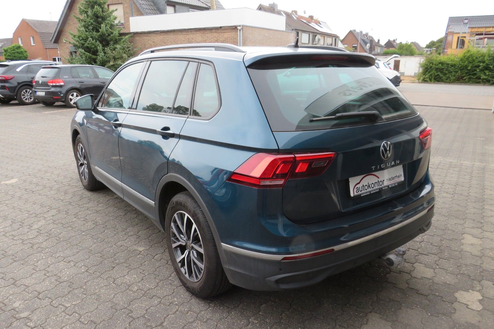 Fahrzeugabbildung Volkswagen Tiguan Life DSG AHK KAMERA ACC PDC SITZH. NAVI 1