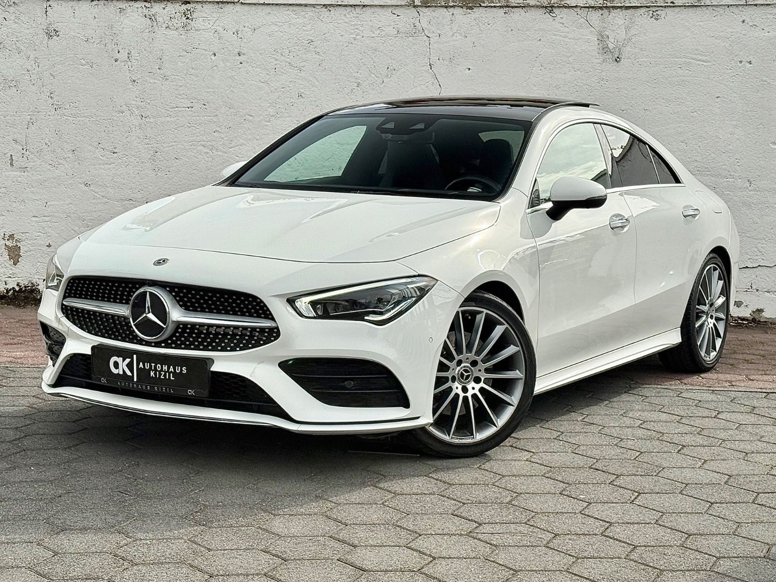 Mercedes-Benz CLA 200 AMG Line Pano,360Kamera Ambiente He-Up