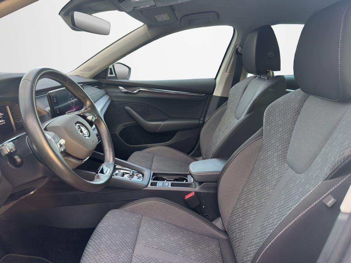 Fahrzeugabbildung SKODA Octavia Combi Style 1.4 TSI iV 150 kW