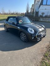 MINI Cabrio Cooper S +220 PS - Vollausstattung  - MINI in Frankfurt (Main)