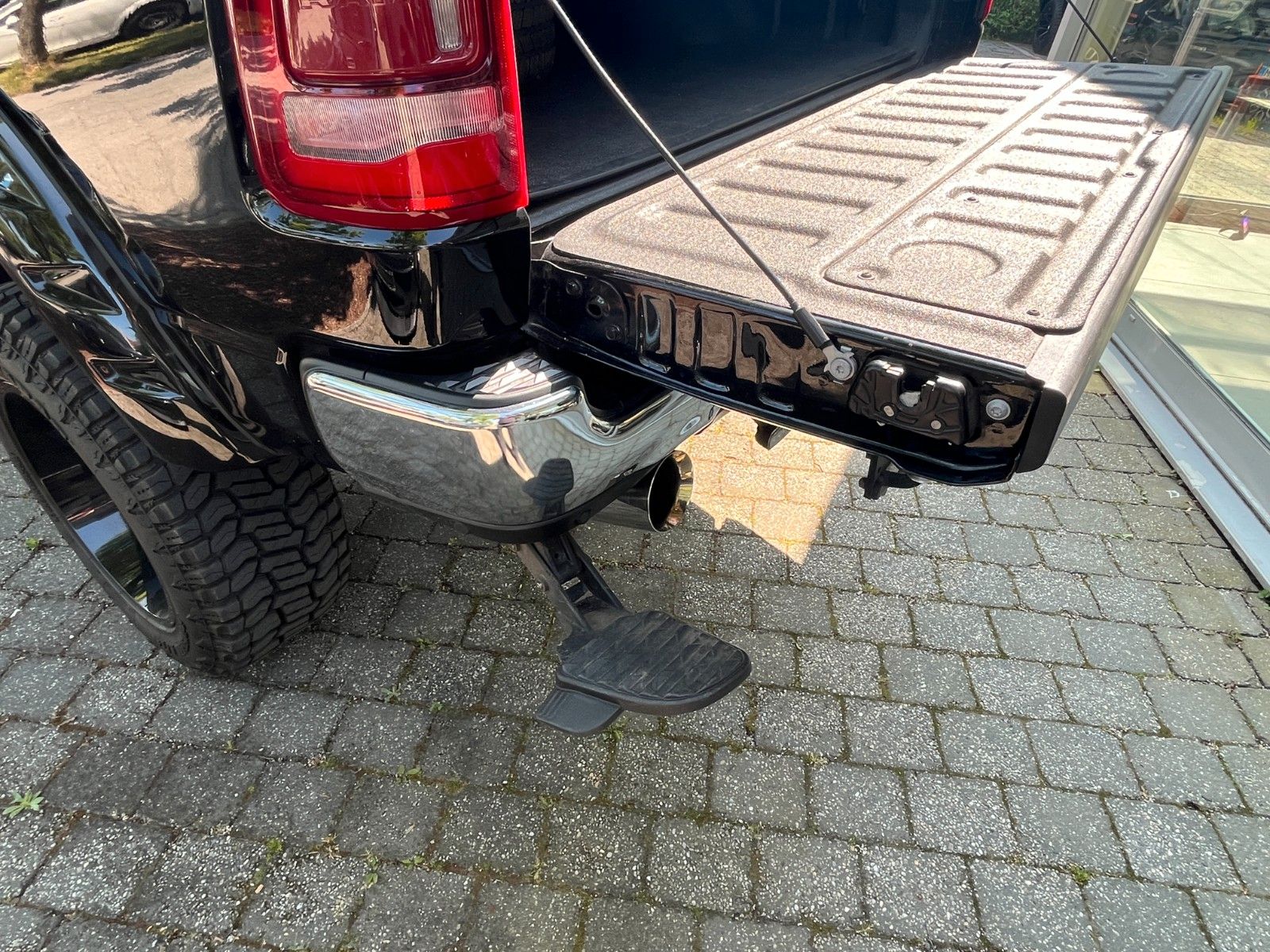 Fahrzeugabbildung Dodge RAM 1500 Limited  10"höher Alles Eingetragen!!!
