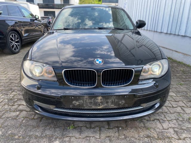 BMW 120d*5-Türig*Leder*Navi*Glasdach*Xenon*Euro5*