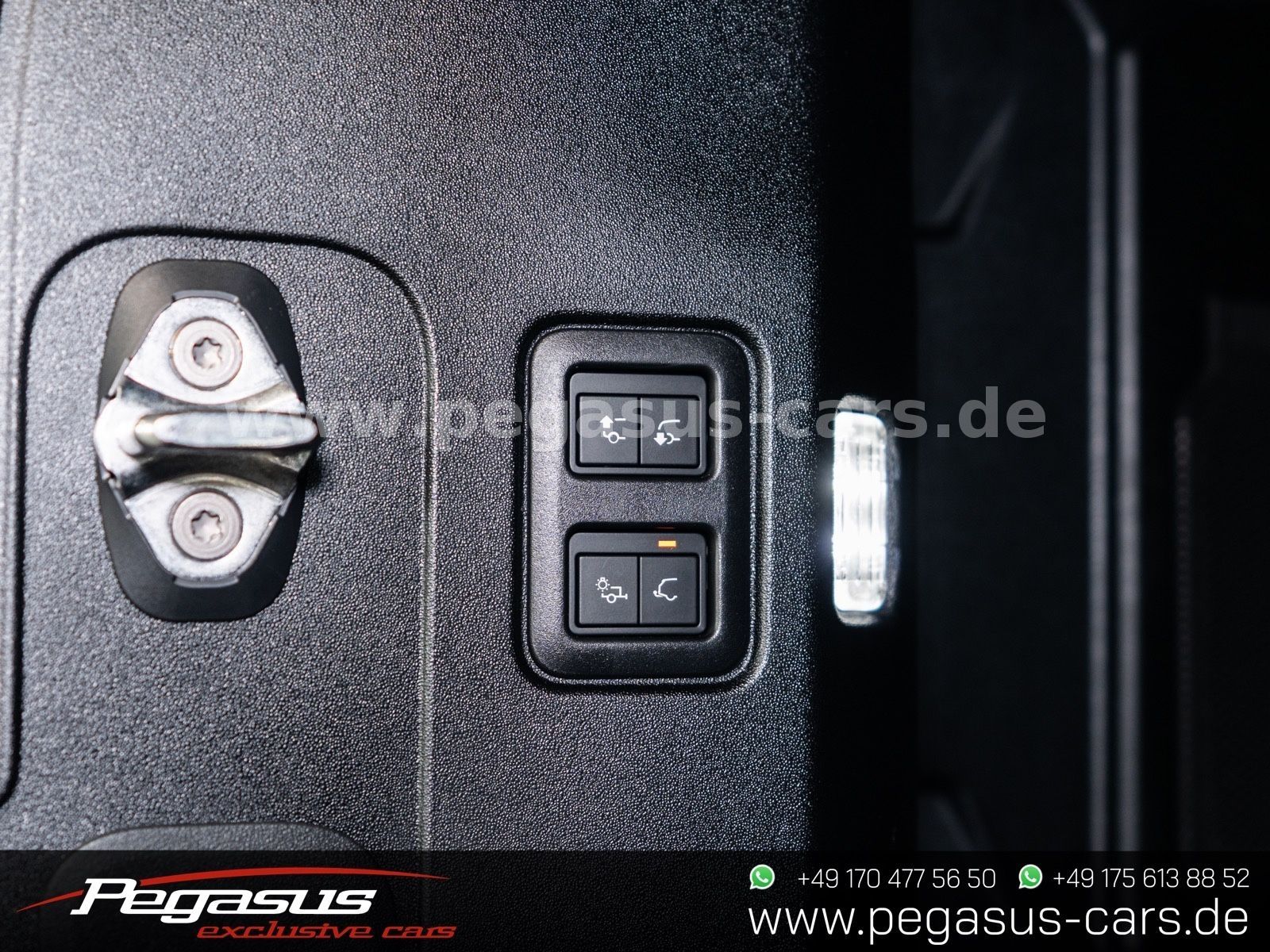 LAND ROVER Defender - 27