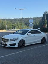 Mercedes-Benz CLA 250 DCT 4MATIC - Allradantrieb  - gebrauchte Mercedes-Benz CLA 250 aus dem Jahr 2015