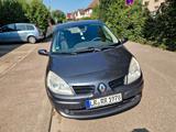 Renault Scenic Authentique 1.6 16V Authentique - Renault Scenic Authentique mit Benzin-Antrieb