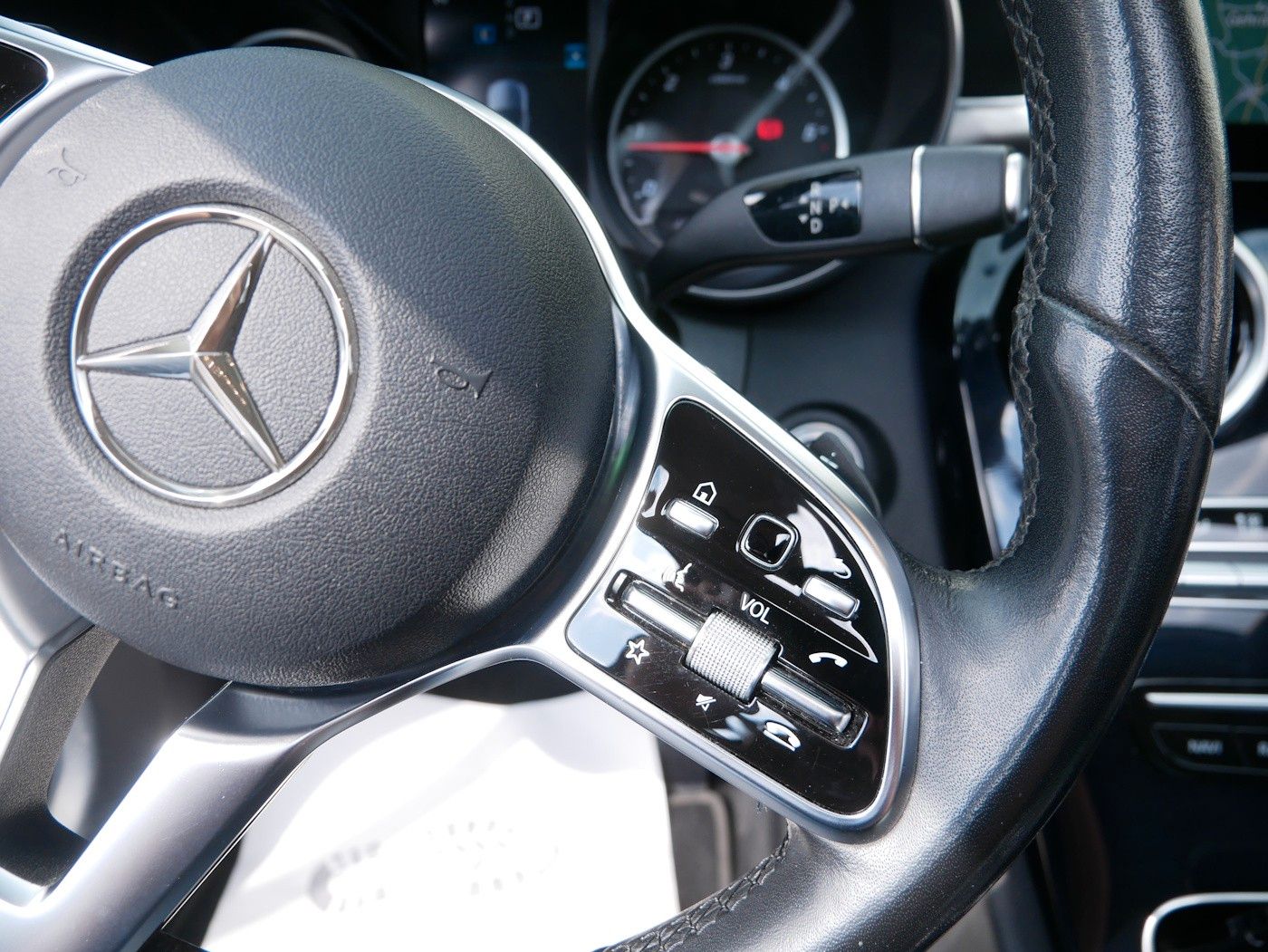 Fahrzeugabbildung Mercedes-Benz C 220 d Avantgarde BEAM AHK DACH RFK LED SHZ NAV