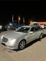 Mercedes-Benz Mercedes Benz E320 CDI T-Modell - Mercedes-Benz E 320: T Modell Cdi