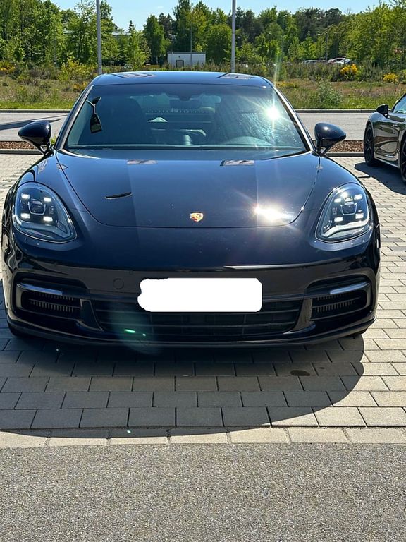 Image of Porsche Panamera