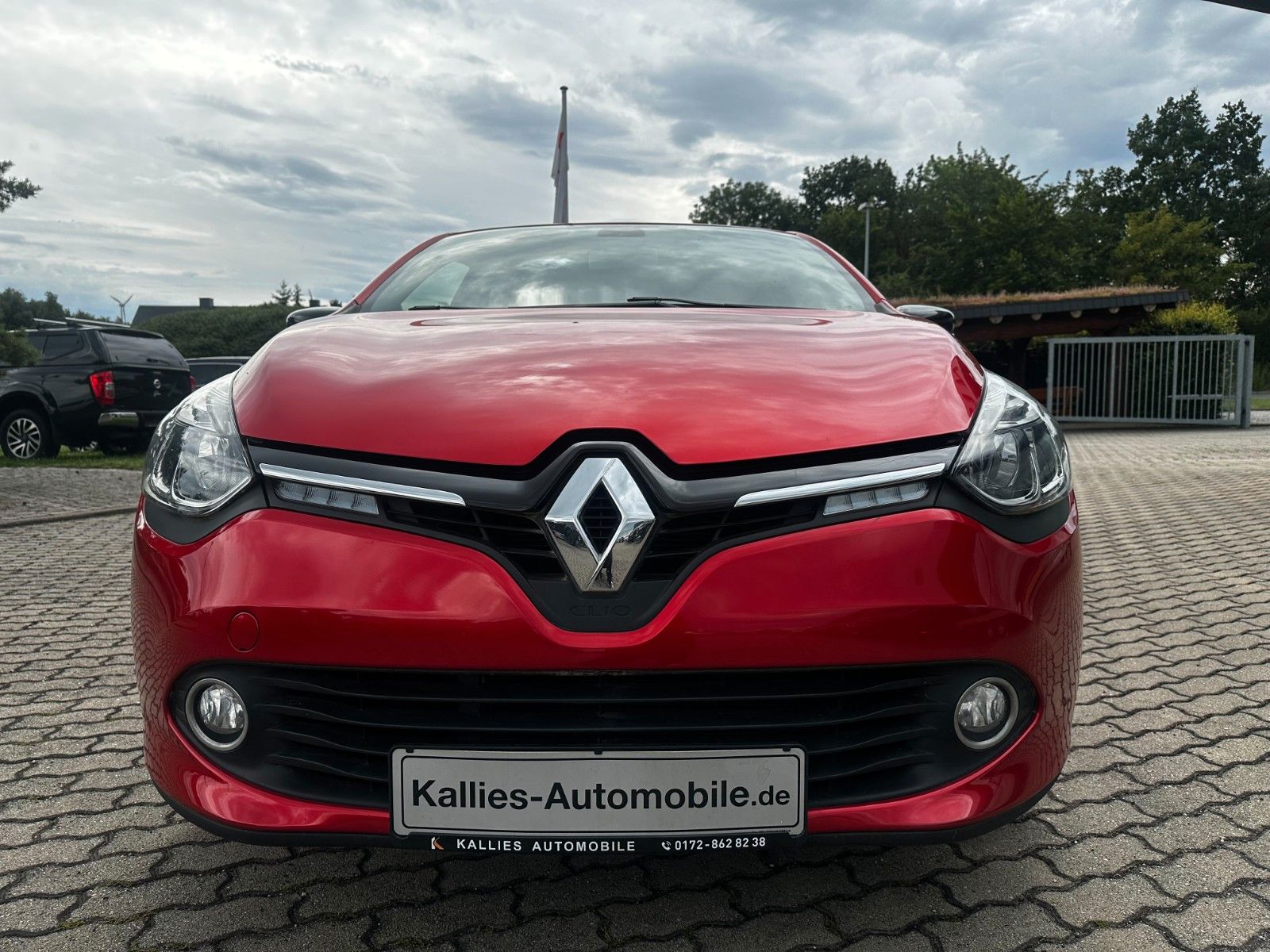 Fahrzeugabbildung Renault Clio IV Limited Klimaaut/ DAB/ ALU / Nav / TOP