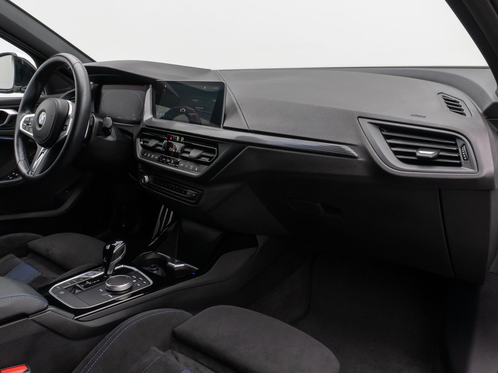 Fahrzeugabbildung BMW 120i M Sport Kamera DAB Lenkrhzg DrivAssis Alarm