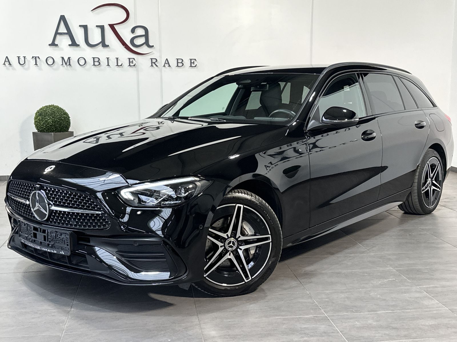 Fahrzeugabbildung Mercedes-Benz C 300e T AMG-Line NAV+LED+KAM+AHK+VCOCK+CARPLAY