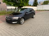 Skoda Rapid 1.6 TDI Spaceback/Tempomat/Xenon/Navi - Skoda Rapid in Frankfurt (Main)