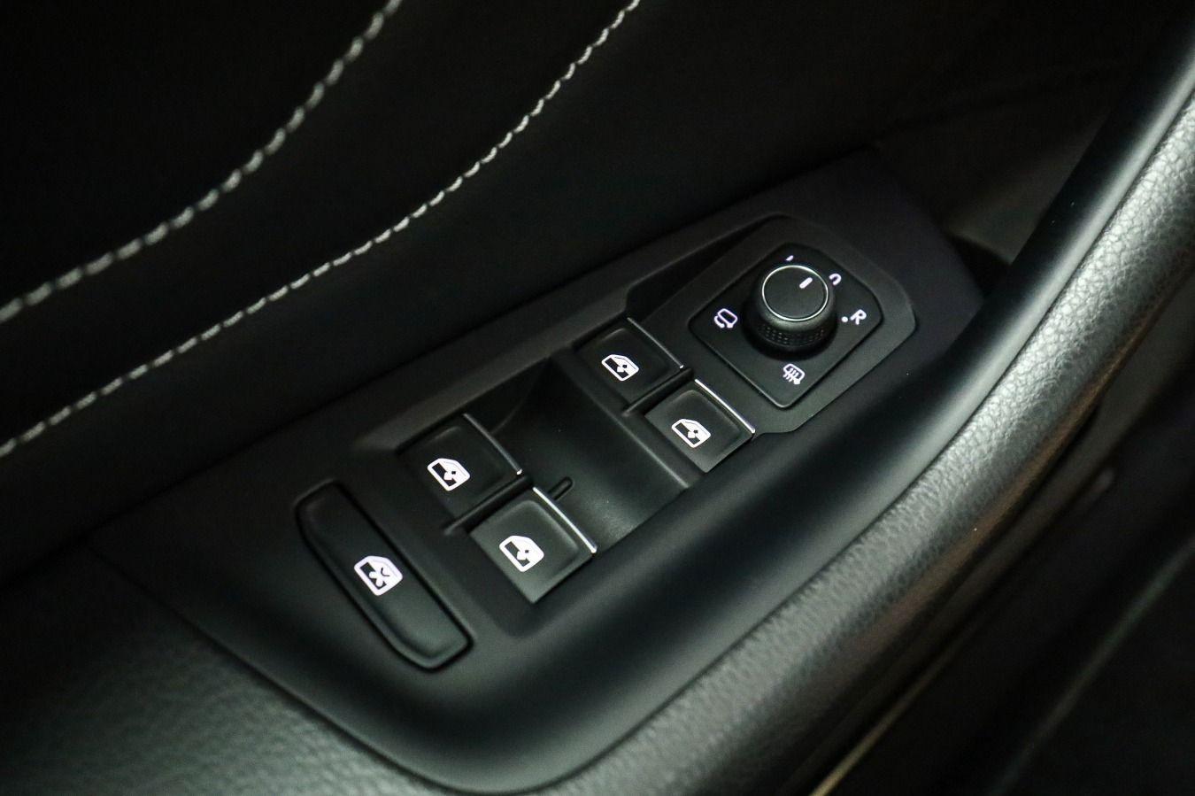 Volkswagen Passat Elegance R-Line 2.0 TSI AHK, IQ., миниатюра 19