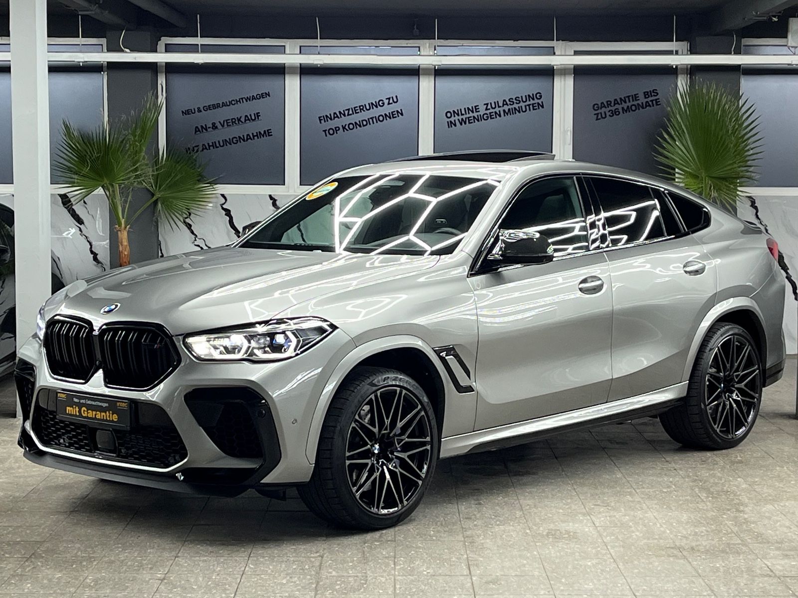 BMW X6 M *COMPETITION*LASER*FULL CARBON*PANO*HUD*H&amp;K