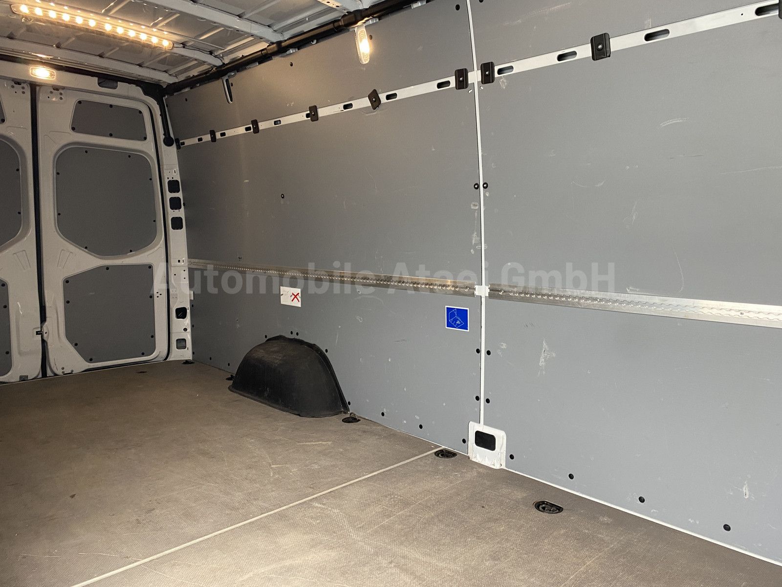 Fahrzeugabbildung Mercedes-Benz Sprinter 317 Automat. MAXI+AHK 3,5t+KAMERA 5663