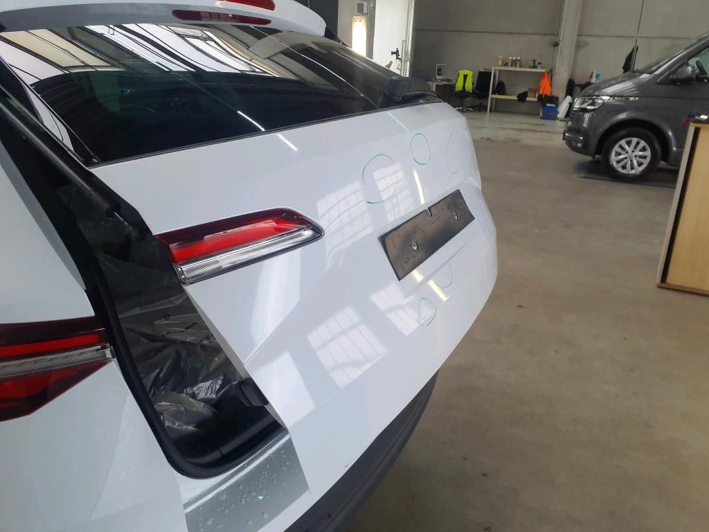 Skoda Karoq Ambition 2.0 TDI AHK*PDC*Tempo*Klima*NAV