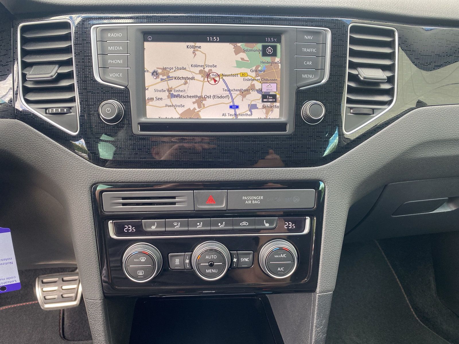 Fahrzeugabbildung Volkswagen Golf Sportsvan 1.2 TSI DSG Sound KAMERA APP BLIN