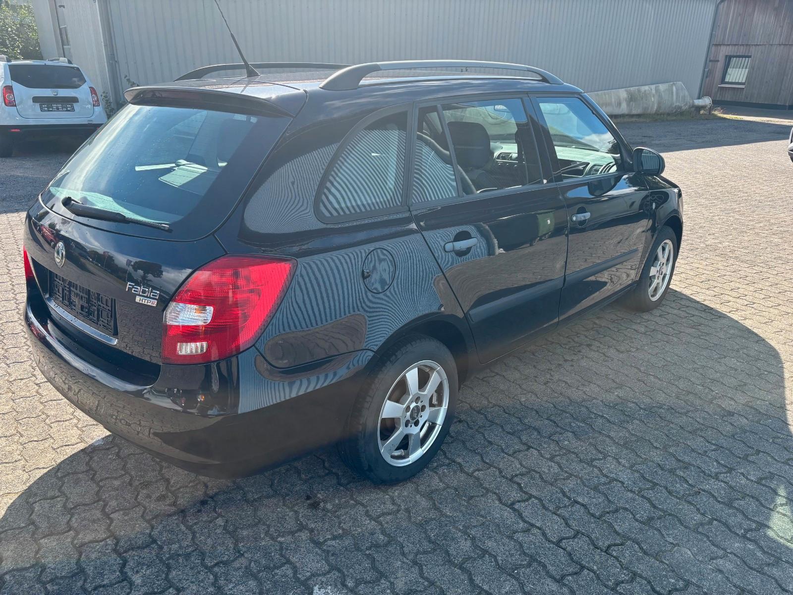 Skoda Fabia 2009 — photo 6