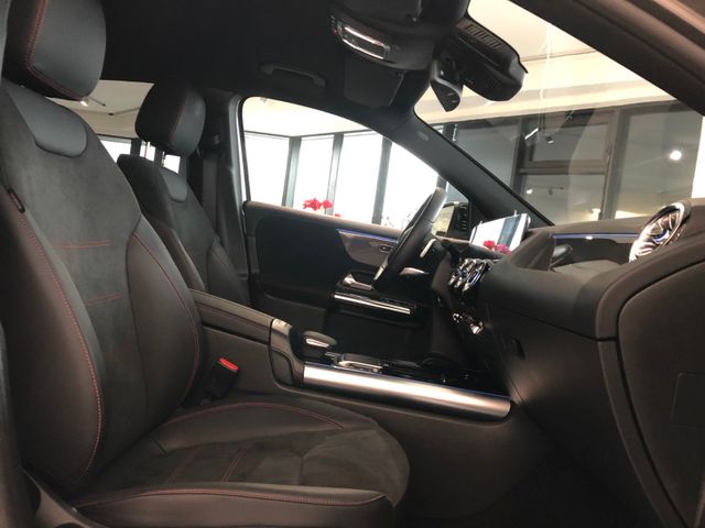 Fahrzeugabbildung Mercedes-Benz GLA 200 /AMG/AHK/Night/Kamera
