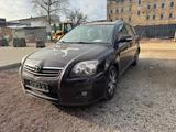 Toyota Avensis Combi Edition 1.8-l-VVT-i - Toyota Avensis in Halle