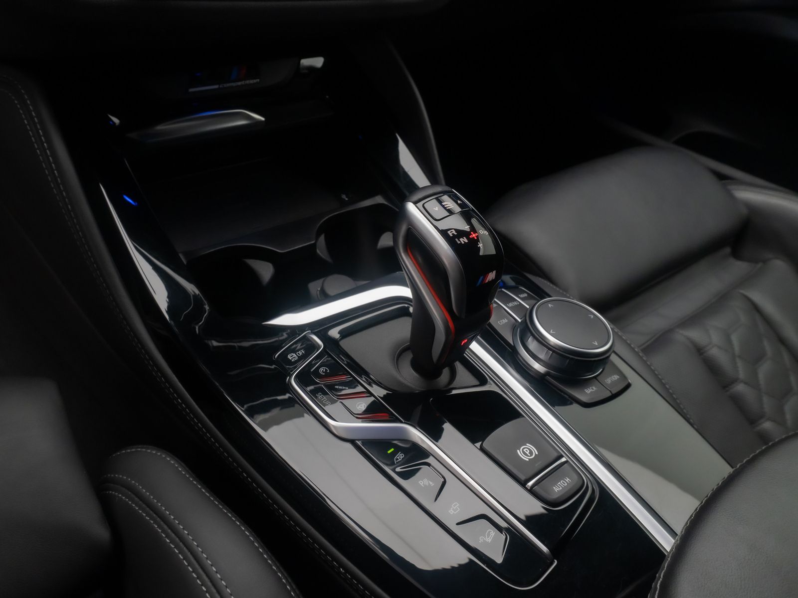 Fahrzeugabbildung BMW X4 M Competition 360° DAB Komfort HUD H/K 21Zoll