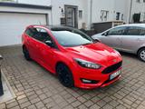 Ford Focus ST-Line Turnier 182PS 8fach - TÜV 10/27 - Ford Focus mit Benzin-Antrieb: Kombi, 1.8