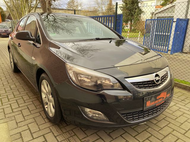 Opel Astra J Lim. 5-trg. Sport, Navi aus 2. Besitz!!!