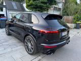 Porsche Cayenne Turbo Turbo Keramik/Fond TV/Soft-Close - Porsche Cayenne Gebrauchtwagen in München