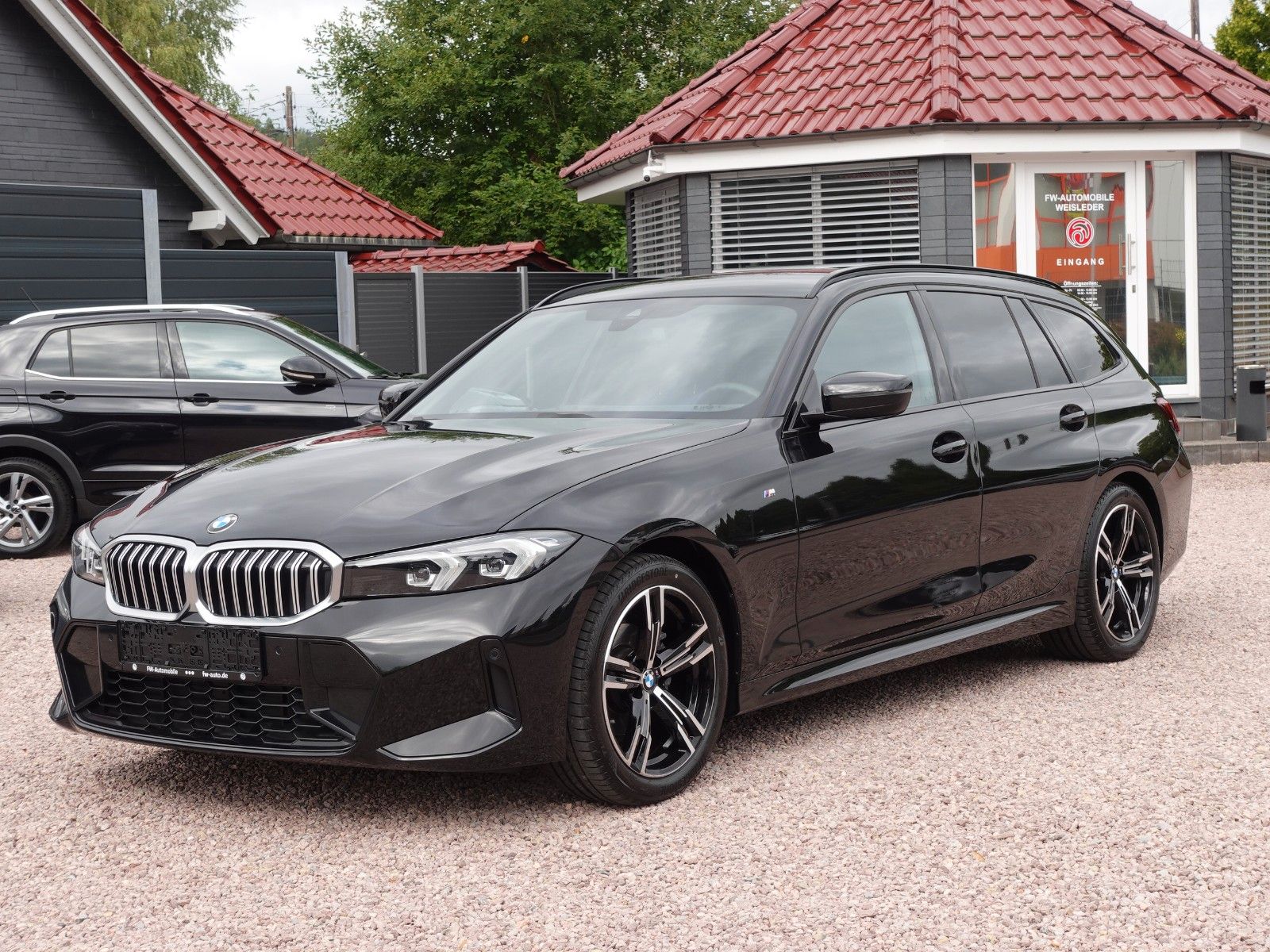 Fahrzeugabbildung BMW 318i Touring Aut. M Sportpaket Comf./Entert./HiF