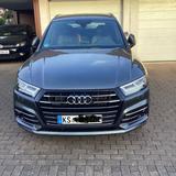 Audi Q5 55 TFSI e S tronic quattro -