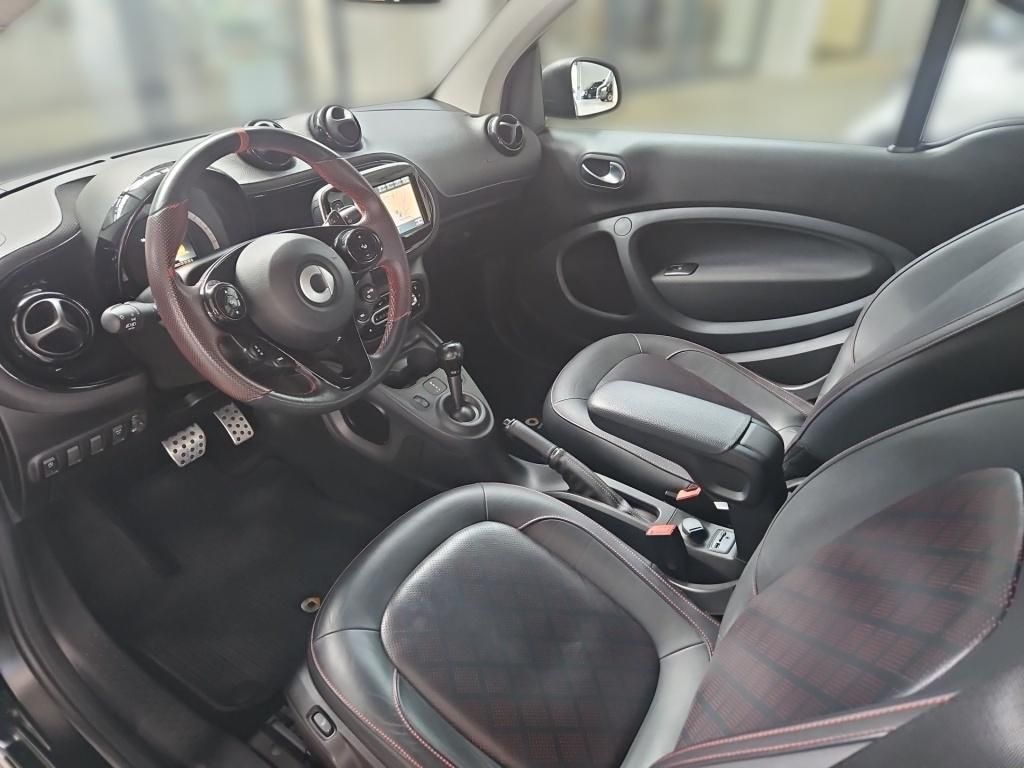 Fahrzeugabbildung Smart fortwo 52 kW passion Brabus LED Navi SHZ Pano