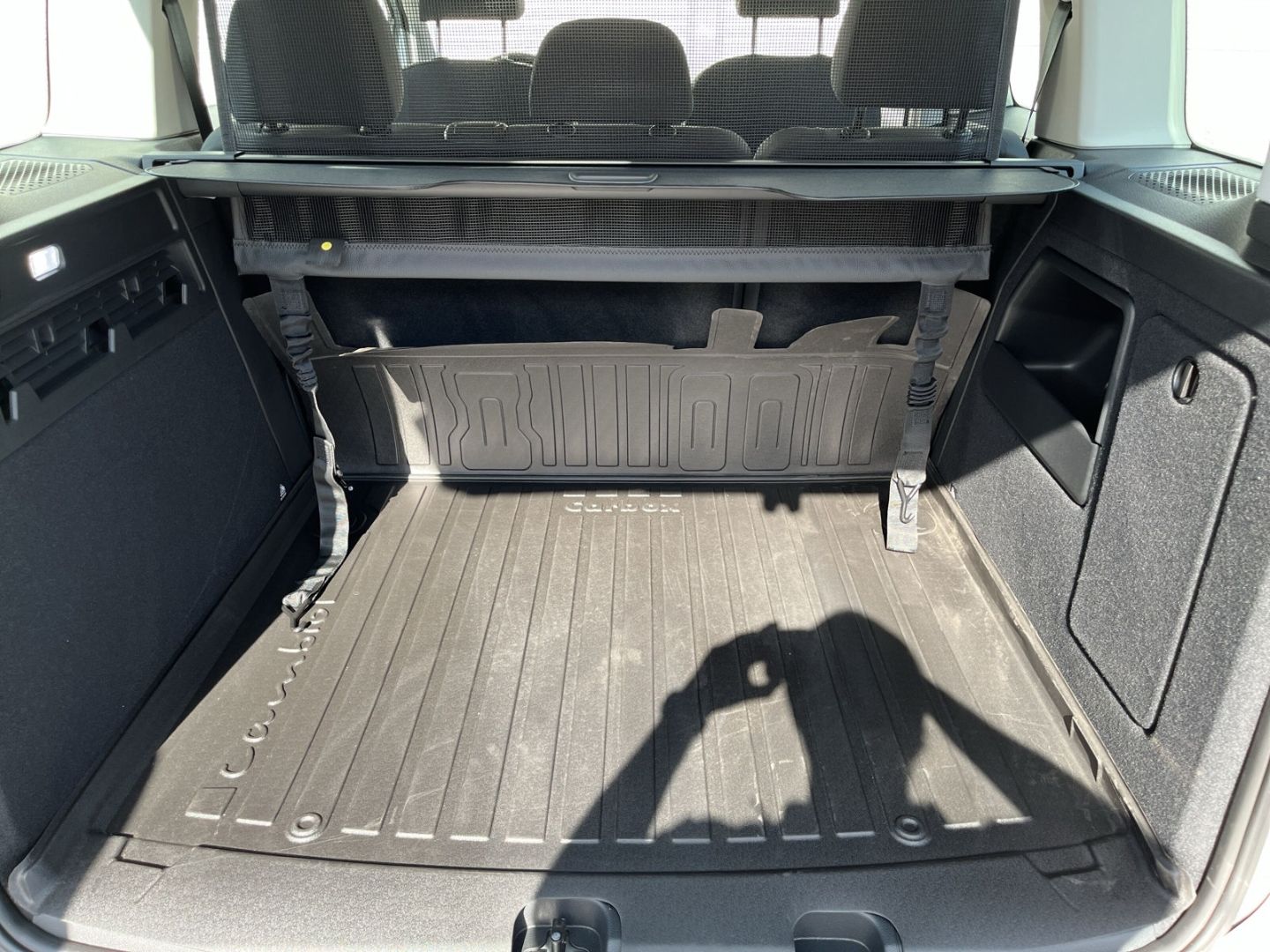 Fahrzeugabbildung Ford Tourneo Connect Trend AHK-abnehmbar Digitales Co