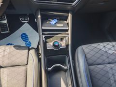 VW Tiguan R-Line 2.0 TDI 193PS 4Motion #AHK #PANO VW Tiguan R-Line 2.0 TDI 193PS 4Motion #AHK #PANO