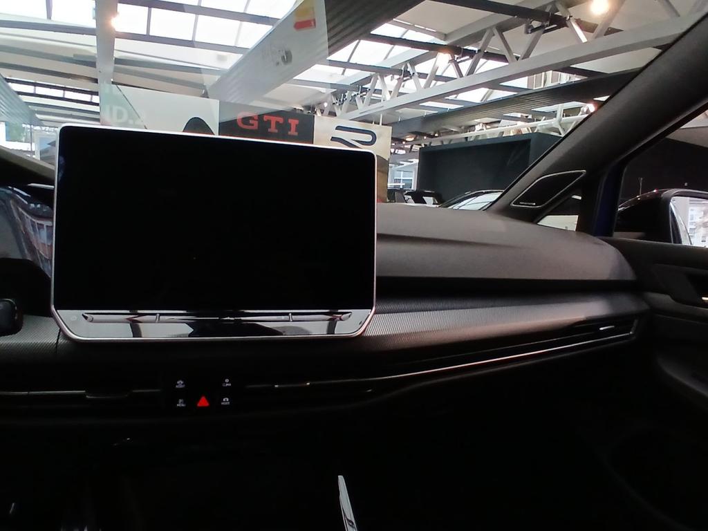 Volkswagen Golf 13