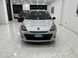 Renault Clio 1.5 dCi 5p. Confort - Renault Clio aus 2011 mit Diesel-Antrieb