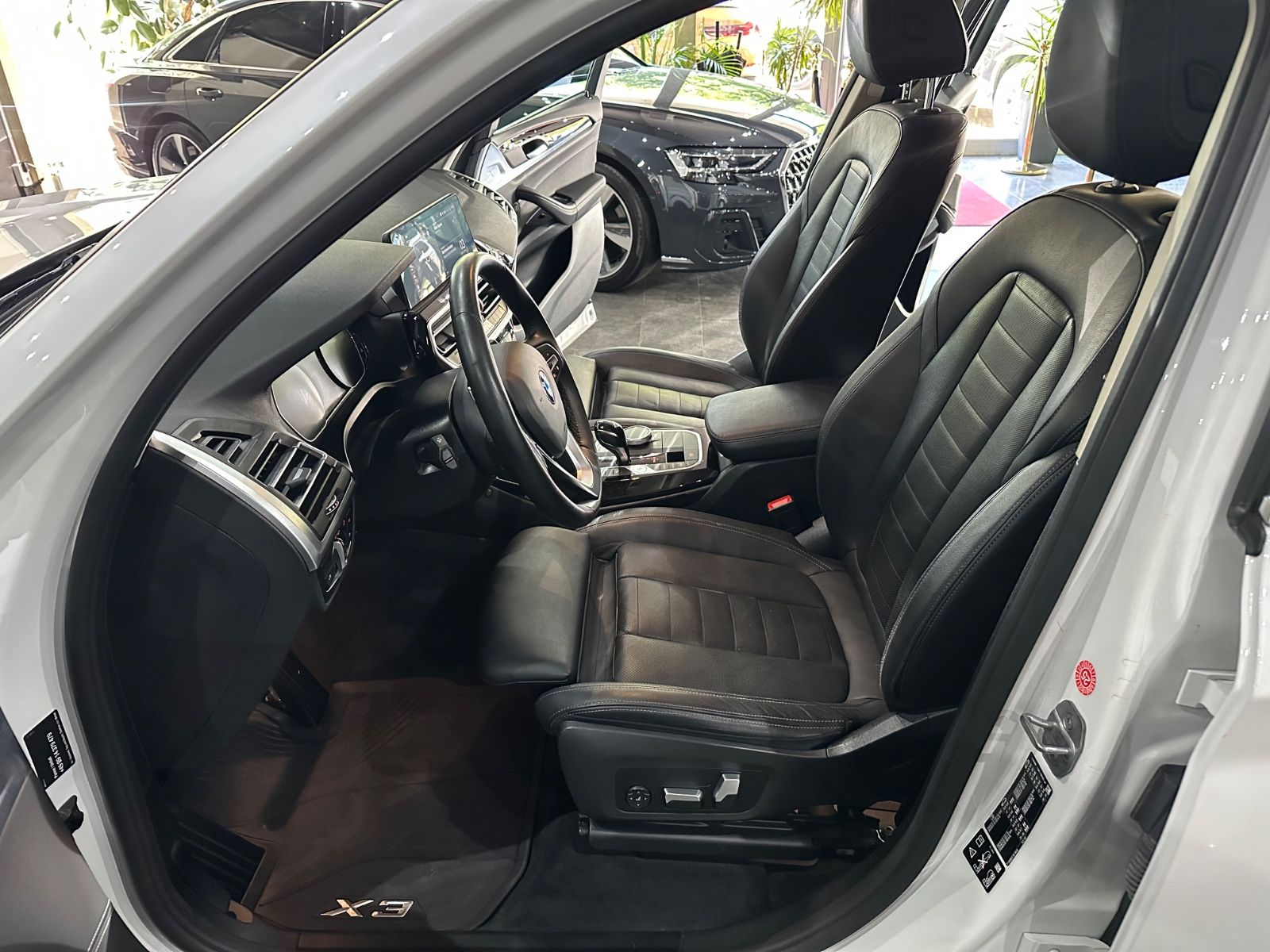 BMW X3 xDrive 20 d / KAMERA /LEDER / Sitzklima / LED foto 13