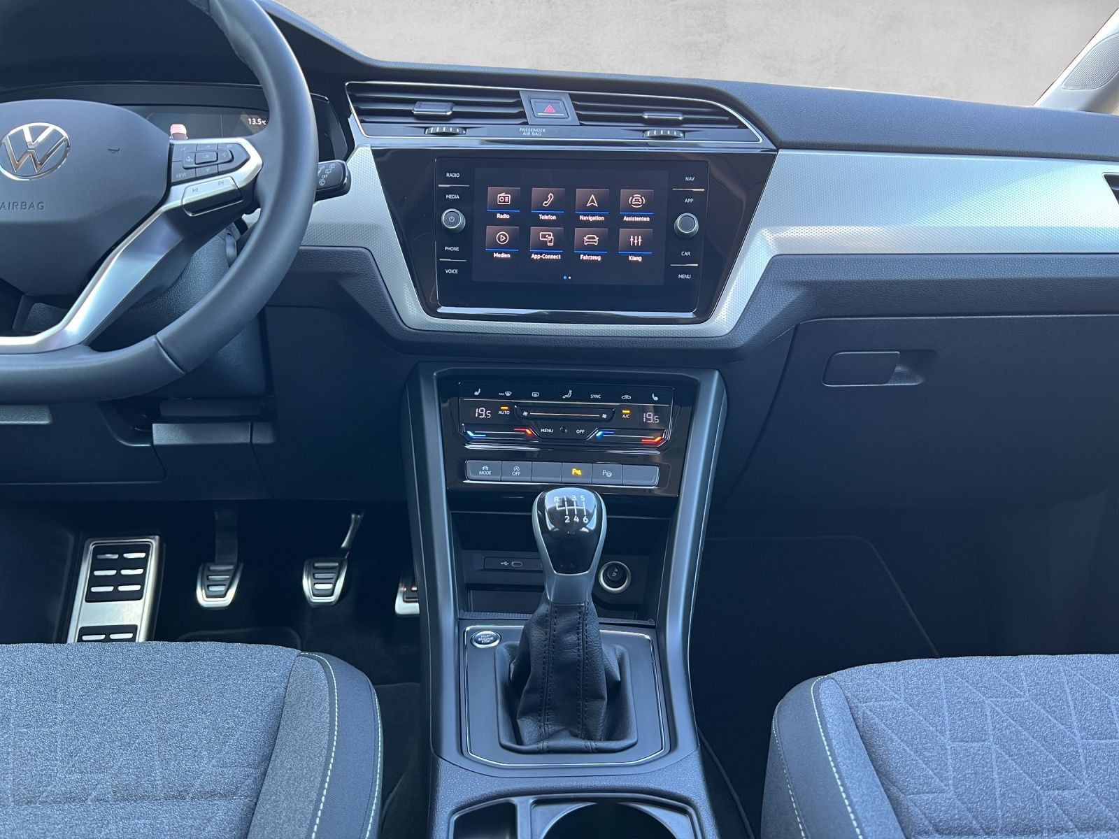 Touran Move 1.5 TSI Navi*ACC*7-Sitzer