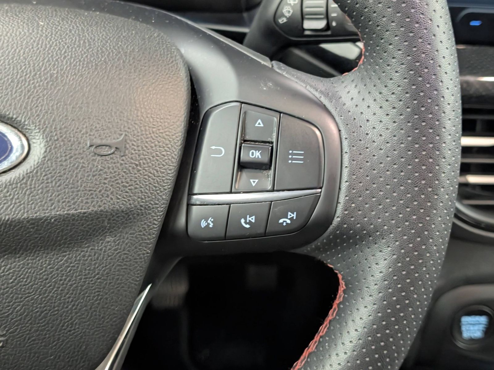FORD Focus  Turnier 1.0 MHEV ST-Line Navi ACC – Bild 31