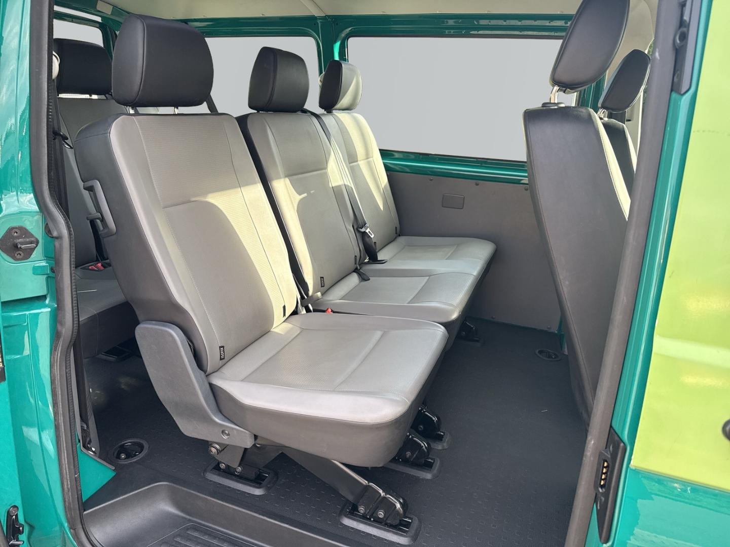 Volkswagen T6.1 Transporter Kombi 2.0 TDI 5-Gang Navi Klima