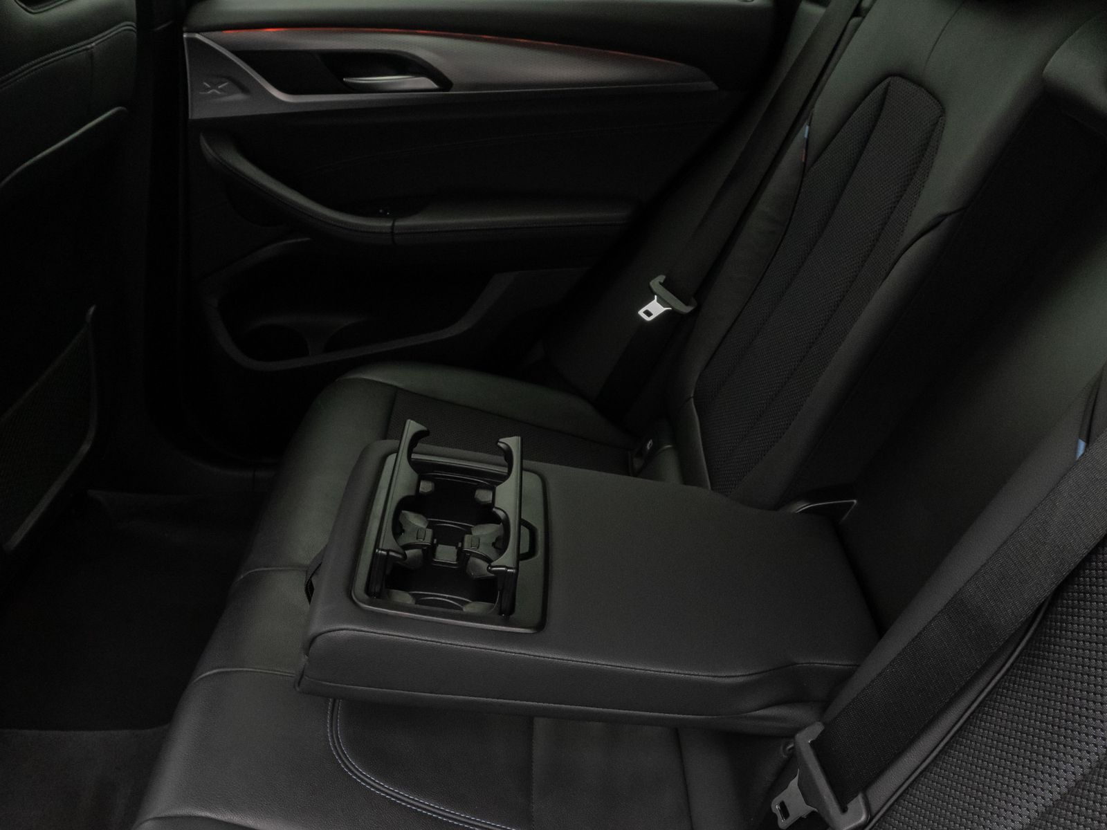 Fahrzeugabbildung BMW X3 xD20d M Sport Kamera DAB CockpitPlus LED 20"