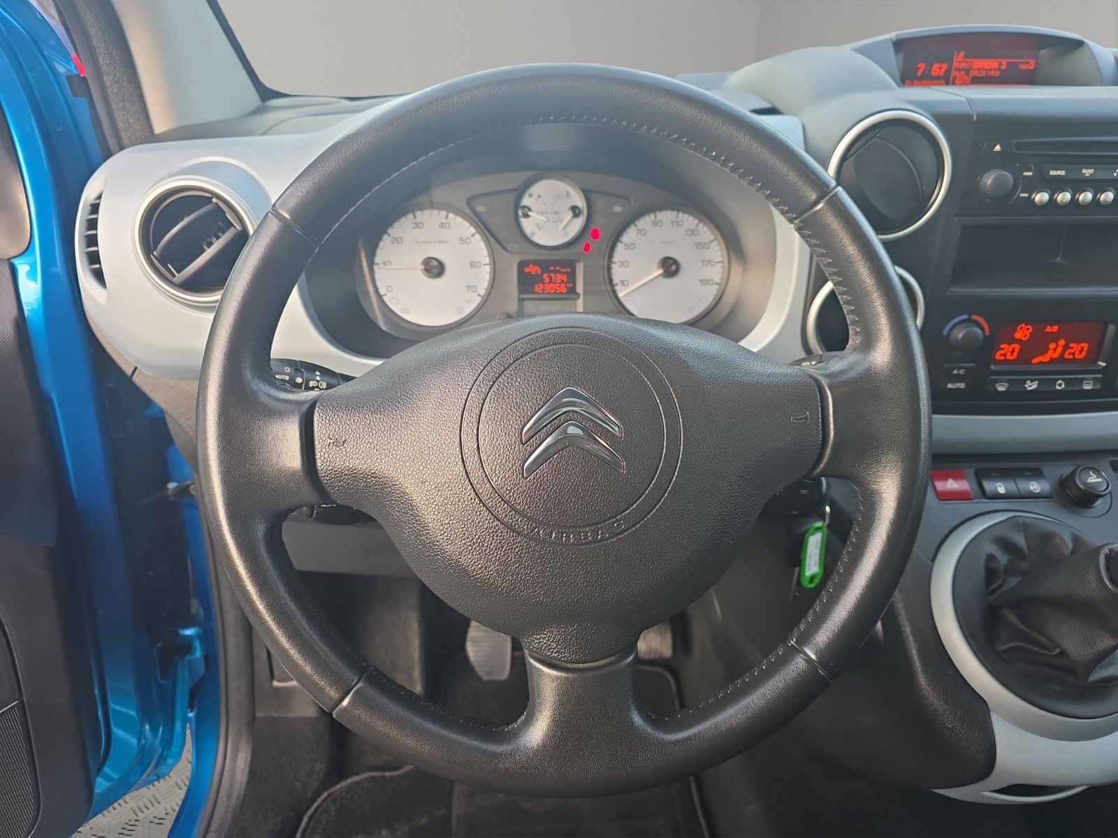 Fahrzeugabbildung Citroën Berlingo Kombi Selection+AHK+PDC+KLIMA+LED