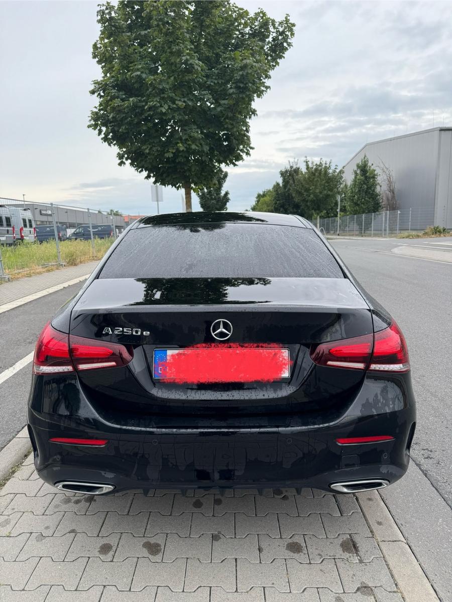 Mercedes-Benz A 250 e Limousine TÜV & Service NE