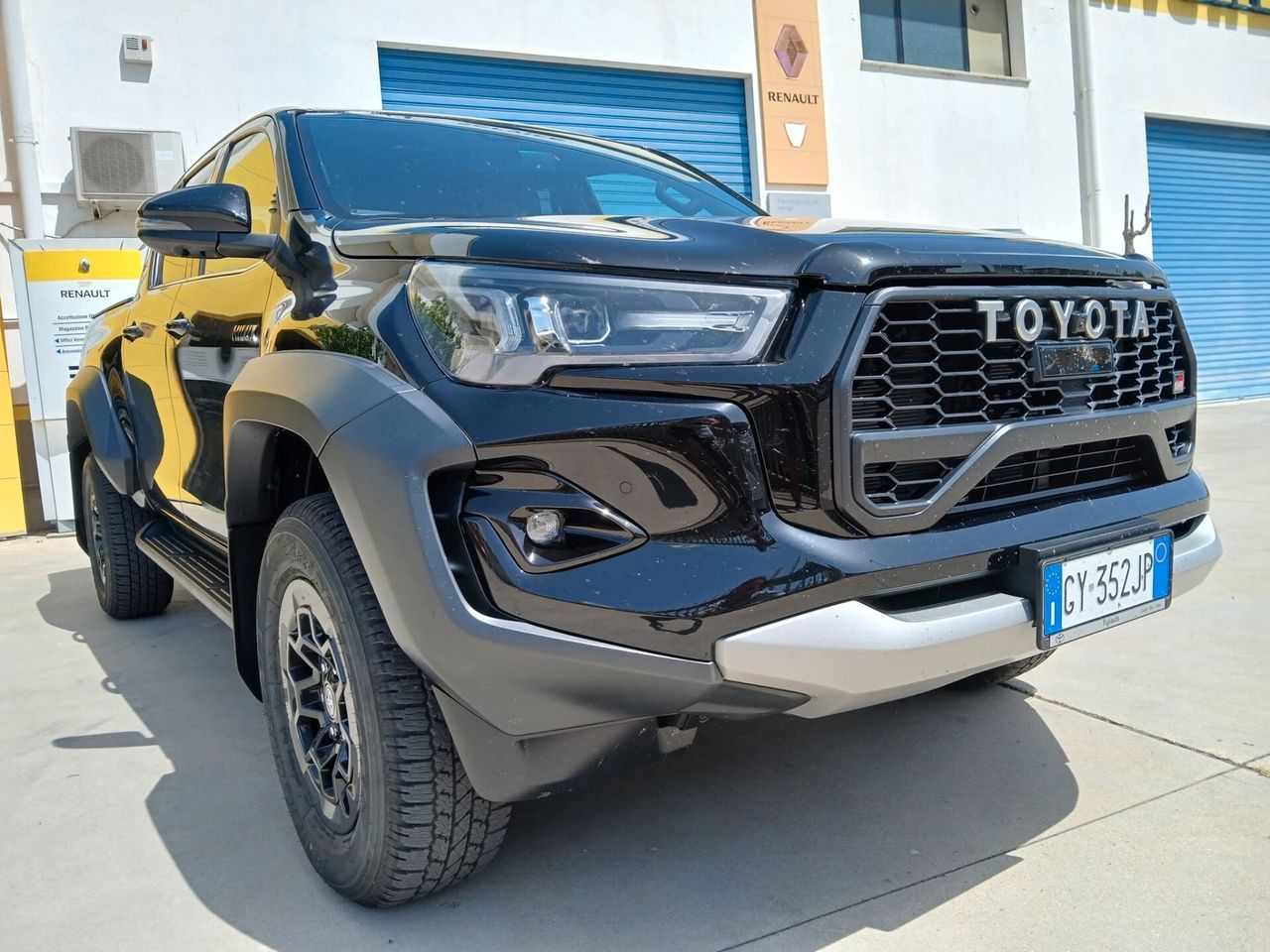 Toyota HiLux GR Sport II 2.800 D-4D 204cv A/T 4W