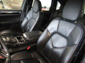 Porsche Cayenne - 5